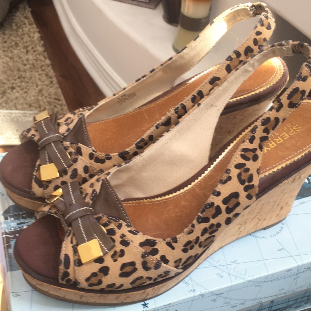 Sperry Topsider Animal print Wedge Sandals. 8.5M